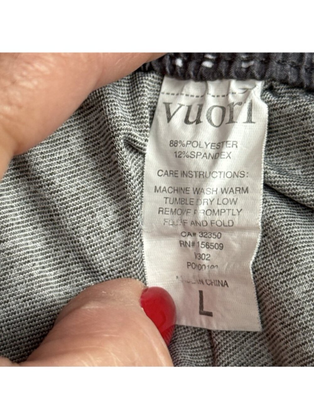 Vuori Kore Shorts 7" Mens Lg Gray Salt Water Red Athletic Drawstring Lined V302 - Picture 5 of 9